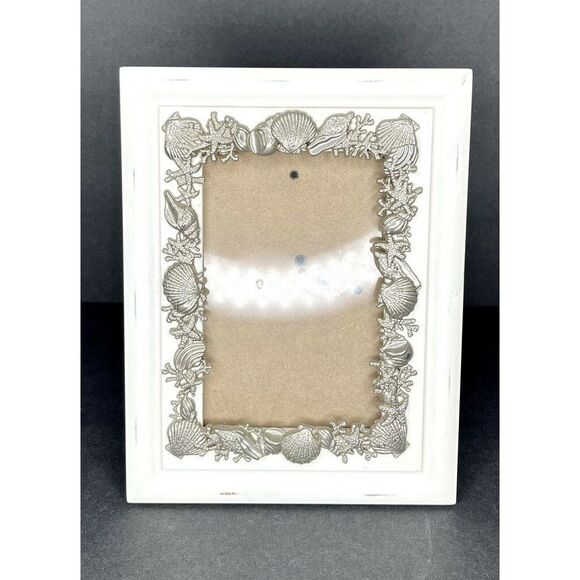 Seashell Pewter Silver Rustic Distressed Wood White Picture Frame 4x6 Photo - Picture 1 of 6
